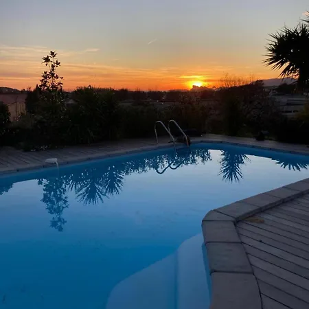 Maison Entre Vignes Et Piscine A 5 Mn Des Plages ! Villa