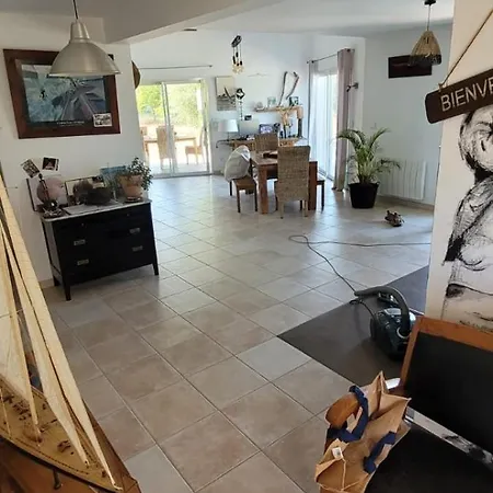 别墅 Maison Entre Vignes Et Piscine A 5 Mn Des Plages !